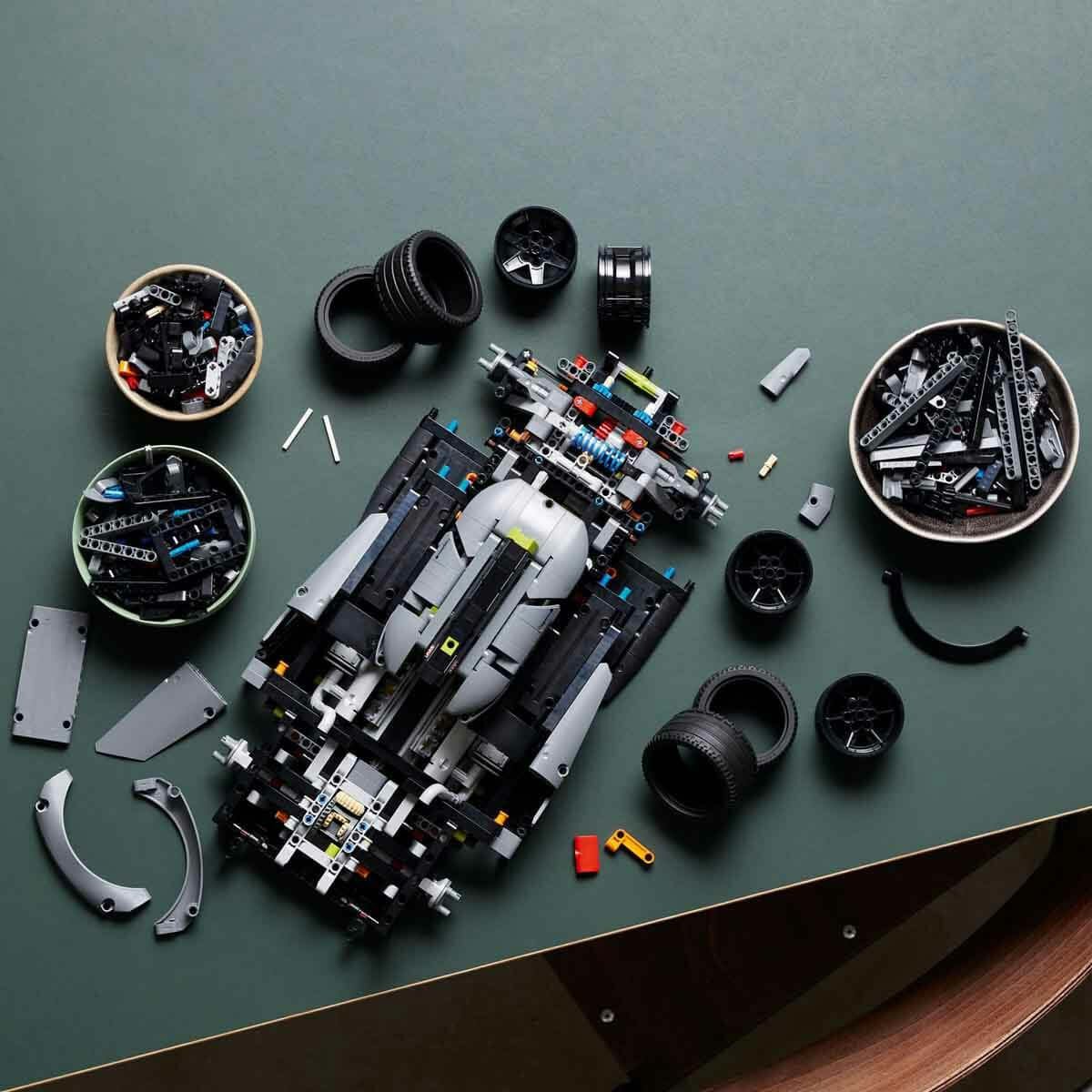 42156 LEGO® Technic™ PEUGEOT 9X8 24H Le Mans 1775 parça +18 yaş