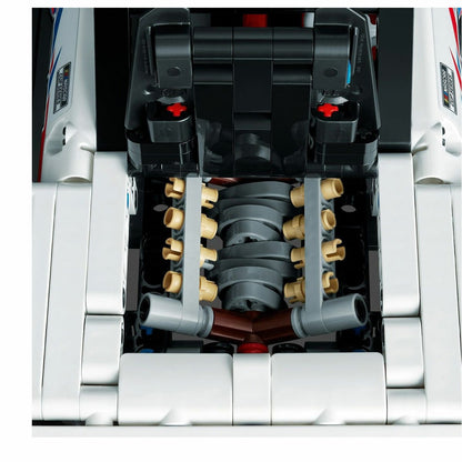 42153 Lego Technic - NASCAR Yeni Nesil Chevrolet Camaro 672 parça +9 yaş