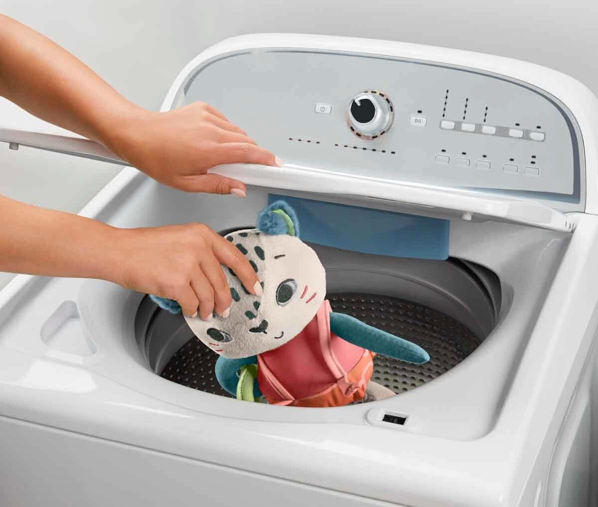 Fisher Price Eğlenceli Dostum Kar Leoparı Peluş HKD64