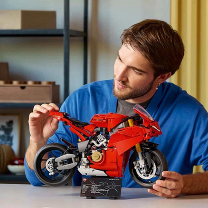 LEGO Technic Ducati Panigale V4 S Motosiklet 42202