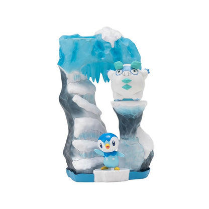 POK PKW2766 Pokemon Select Seri Tasarım Mekan ve Figür Seti